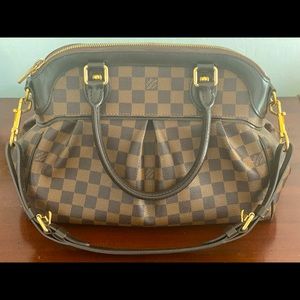 Louis Vuitton Damier Purse